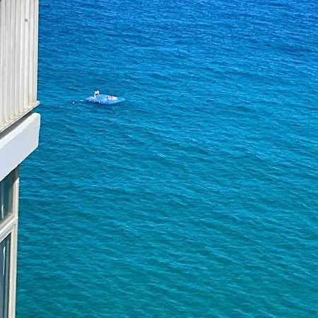Apartamento Moderno Sobre El Mar * Platja d'Aro (Playa de Aro)